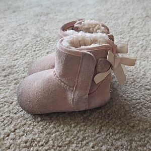UGG Jessie Bow Pink Baby Booties Size 2/3